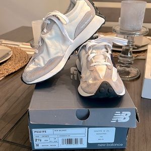 Boys New Balance 327